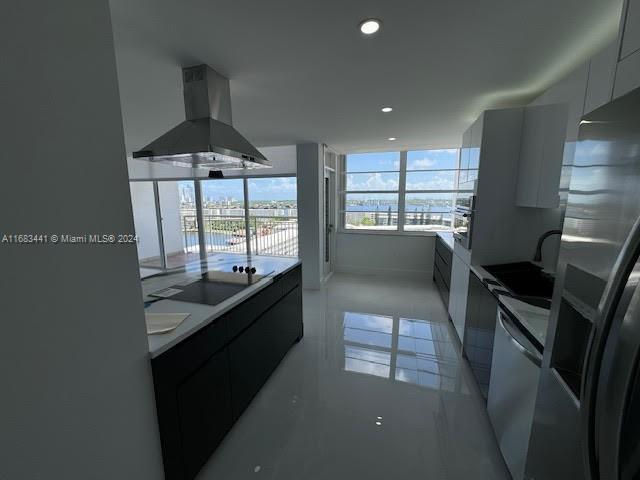 property at 18021 Biscayne Blvd