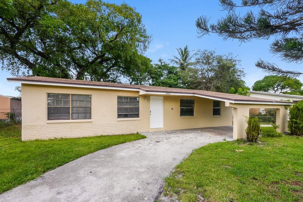 3401 NW 18th Pl in Lauderhill, FL - Building Photo