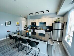 4500 Chicago Ave, Unit 303 in Minneapolis, MN - Foto de edificio - Building Photo