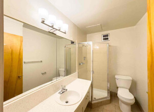 1 Excelsior Ct-Unit -104 in Oakland, CA - Building Photo - Building Photo