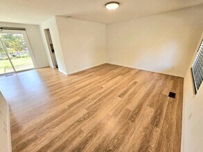 7739 SE 101st Ave in Portland, OR - Building Photo - Building Photo