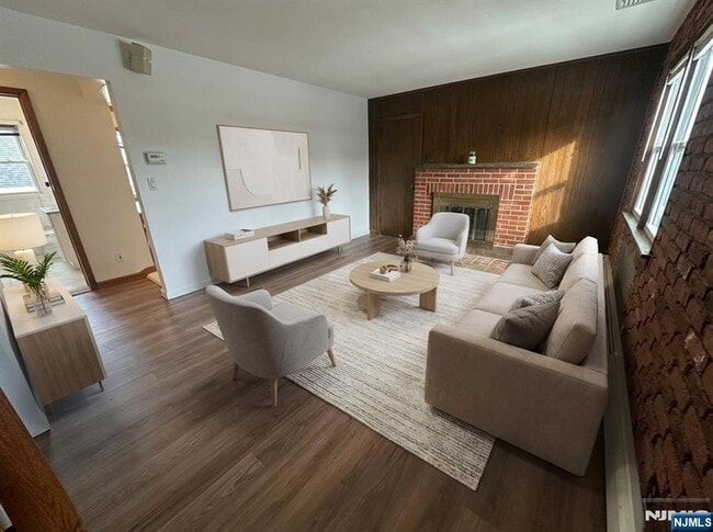 74 Rosemont Ave in Elmwood Park, NJ - Building Photo - Building Photo