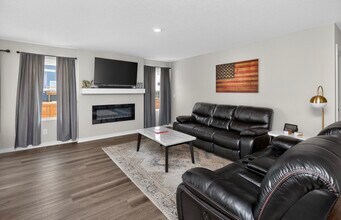 2843 E 50th Ct in Des Moines, IA - Foto de edificio - Building Photo