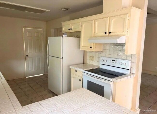 410 E 27th St in Mission, TX - Building Photo - Building Photo