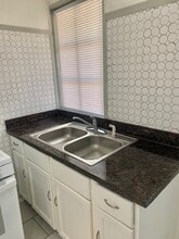 1800 Dante St, Unit 202 in New Orleans, LA - Building Photo - Building Photo