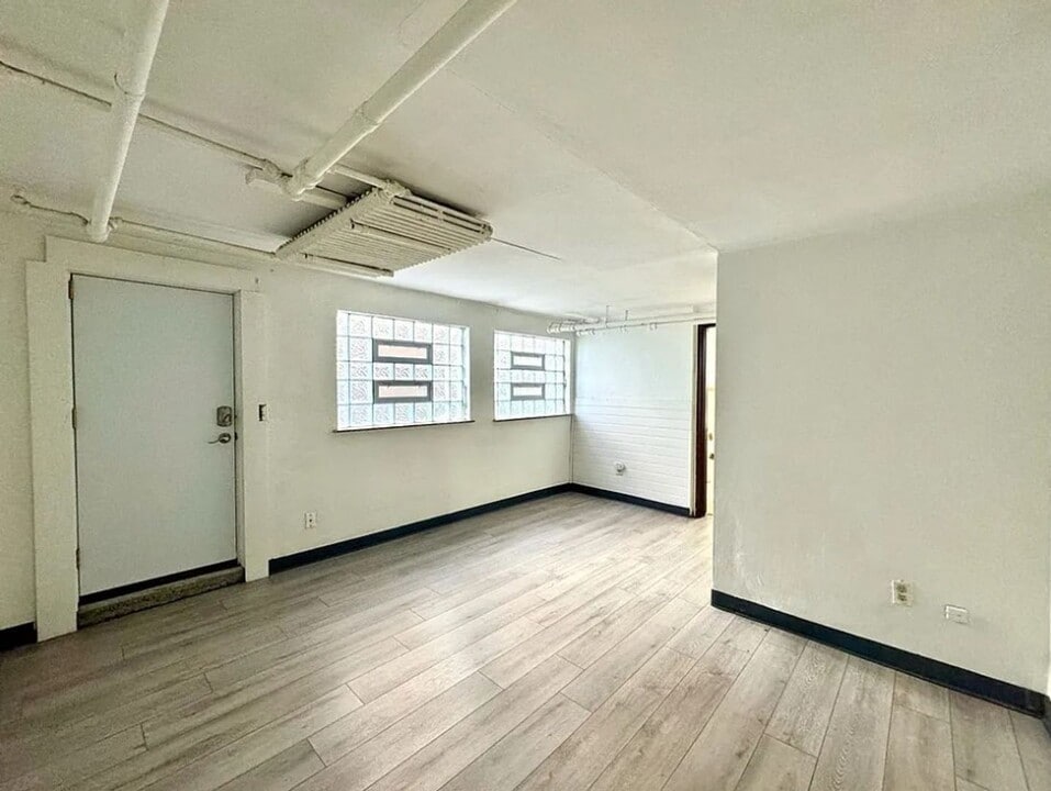 526 Riddle Crest Ln in Cincinnati, OH - Building Photo