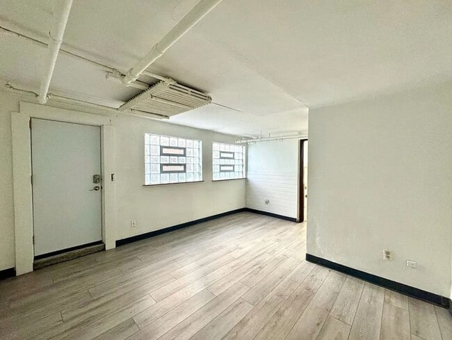 property at 526 Riddle Crest Ln