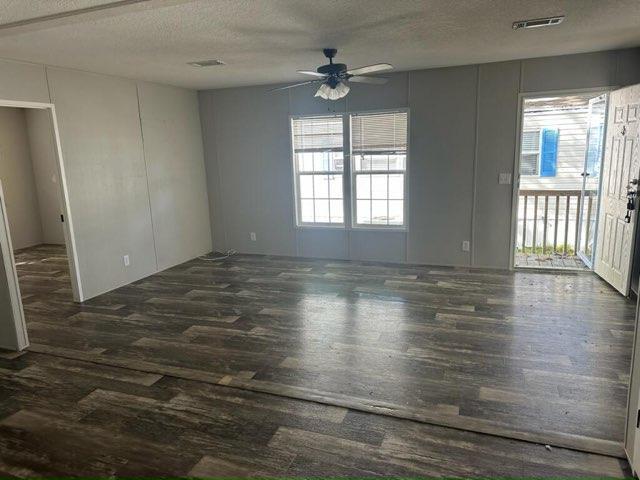 9353 Eden Dr in Tampa, FL - Building Photo - Building Photo