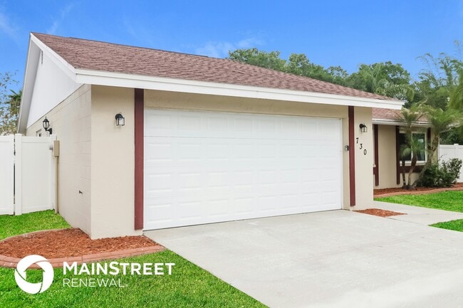 730 Calm Dr in Brandon, FL - Building Photo - Building Photo