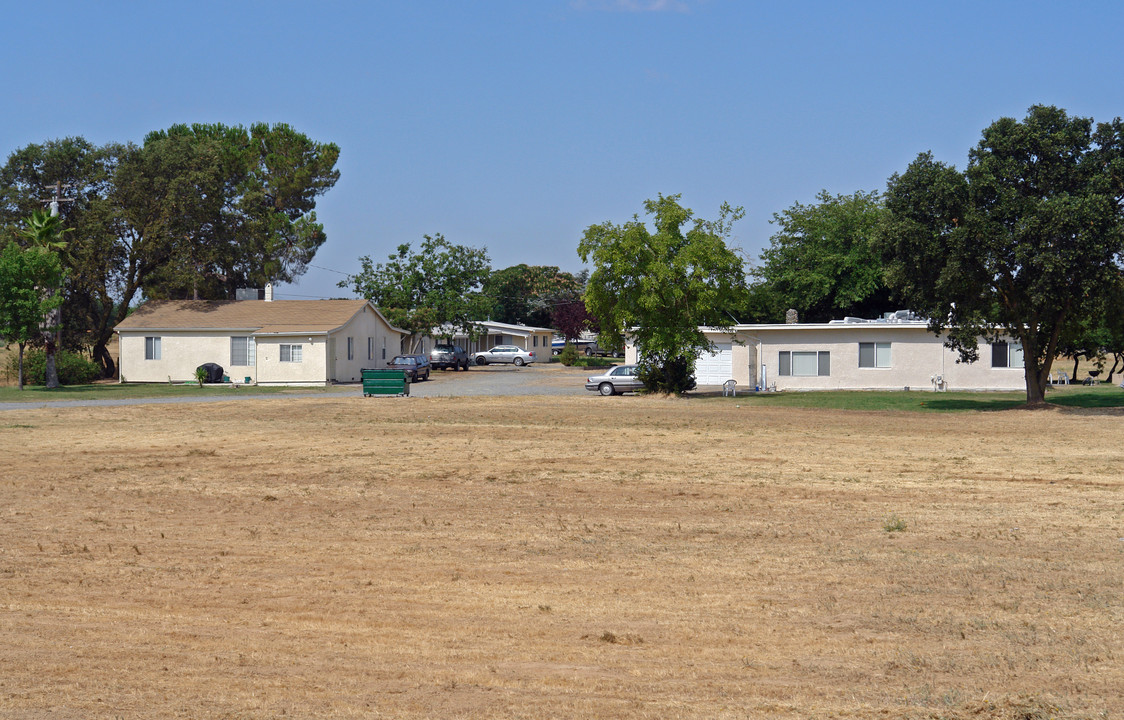 7331 26th St in Rio Linda, CA - Foto de edificio