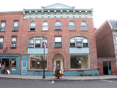 433-435 Warren St in Hudson, NY - Building Photo - Building Photo