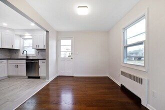 1078 Burnet Ave in Union Township, NJ - Building Photo - Building Photo