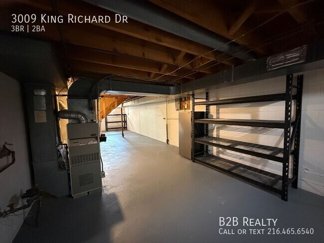 3009 King Richard Dr in Parma, OH - Building Photo - Building Photo