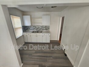 20110 Northlawn St in Detroit, MI - Building Photo - Building Photo