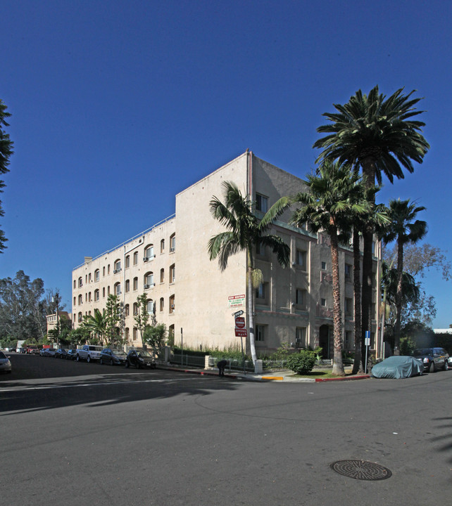 5738 Carlton Way in Los Angeles, CA - Building Photo