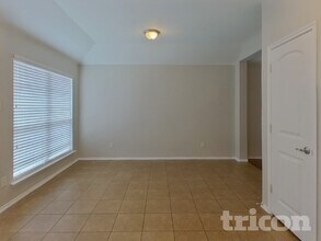 712 Candelila Dr in Desoto, TX - Building Photo - Building Photo