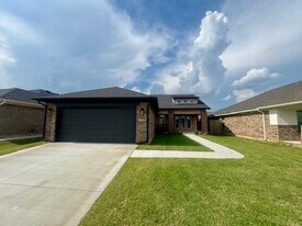 3125 Mt Nebo Dr in Yukon, OK - Building Photo