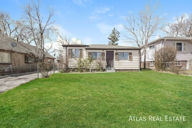 property at 1065 S Perry St