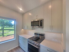 395 S Mountain Ave in Ashland, OR - Building Photo - Building Photo