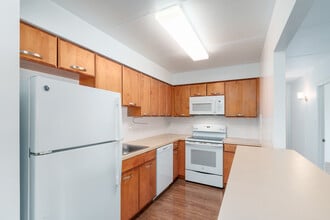Bridgewater Apartments in Brookhaven, PA - Building Photo - Interior Photo