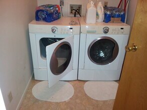 1610 Essex Dr in Warrensburg, MO - Building Photo - Building Photo