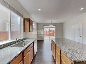 304 Phoenix Ave SW in Orting, WA - Building Photo - Building Photo