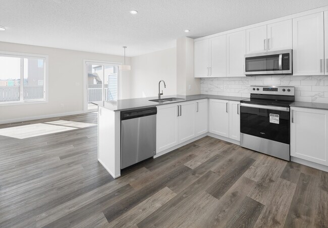 1362 Erker Cres NW in Edmonton, AB - Building Photo - Building Photo