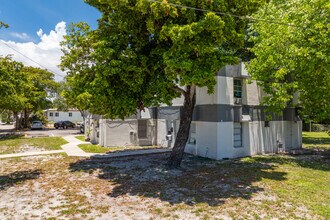 Edison Park in Miami, FL - Building Photo - Building Photo