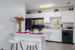 Park Canyon in Dalton, GA - Building Photo