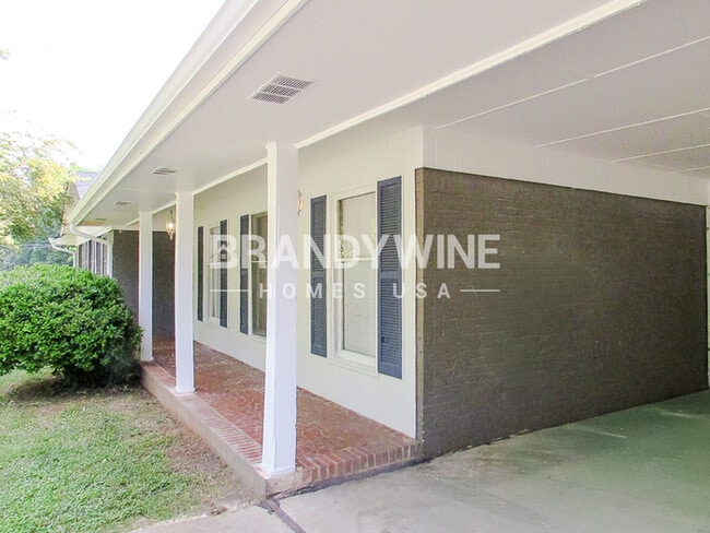 4060 W Stubbs Rd in College Park, GA - Foto de edificio - Building Photo