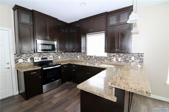 13 Taft St in Weslaco, TX - Building Photo - Building Photo