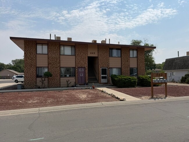 property at 462 Topaz Dr