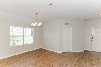 2009 Wild Turkey Dr in Midlothian, TX - Building Photo - Building Photo