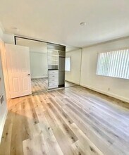 8660 Via Mallorca in San Diego, CA - Building Photo - Building Photo