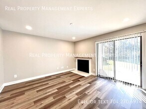 3021 Heathstead Place in Charlotte, NC - Building Photo - Building Photo