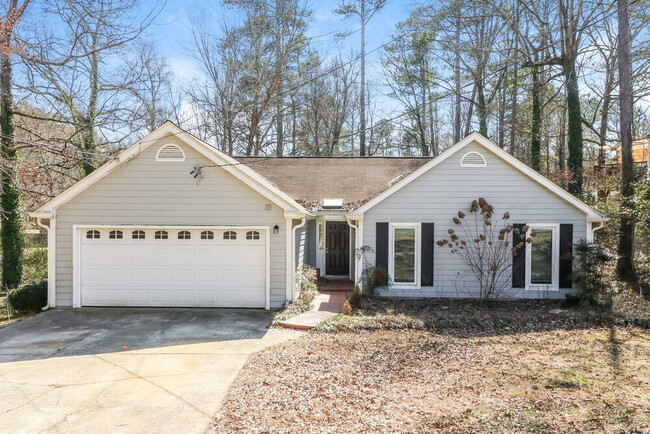 property at 110 River Oaks Dr