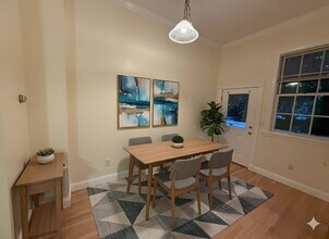 82 6th St in Cambridge, MA - Foto de edificio - Building Photo