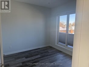 20 Avon Dr in Toronto, ON - Building Photo - Building Photo