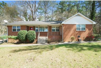 561 Northern Ave, Unit 563 in Stone Mountain, GA - Foto de edificio - Building Photo