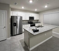 13286 Pontoon Rd in Winter Garden, FL - Building Photo - Building Photo