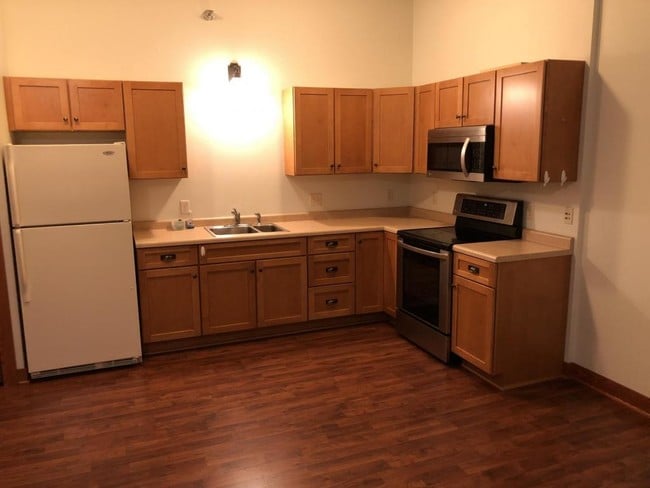 property at 16864 Davis St