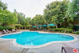3050 S Bristol St in Santa Ana, CA - Building Photo - Building Photo