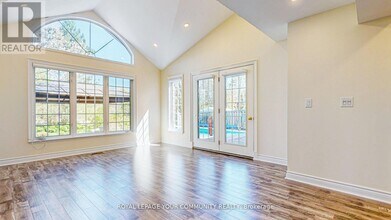 70 Shannon Rd in East Gwillimbury, ON - Building Photo - Building Photo