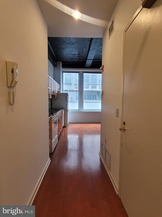 1427 Walnut St-Unit -3F in Philadelphia, PA - Building Photo