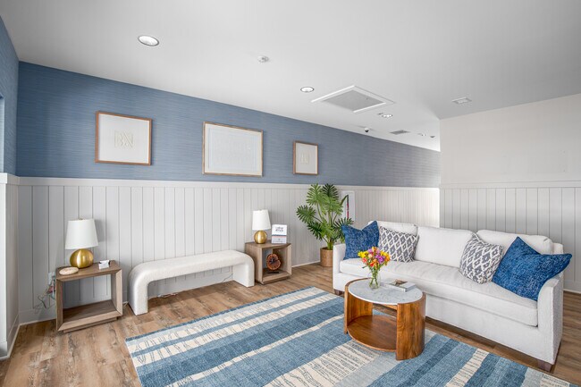 College Park Apartments and Rental Homes in Georgetown, DE - Foto de edificio - Lobby