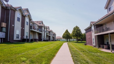 Ridge Hollow Apartments in Lincoln, NE - Building Photo - Building Photo