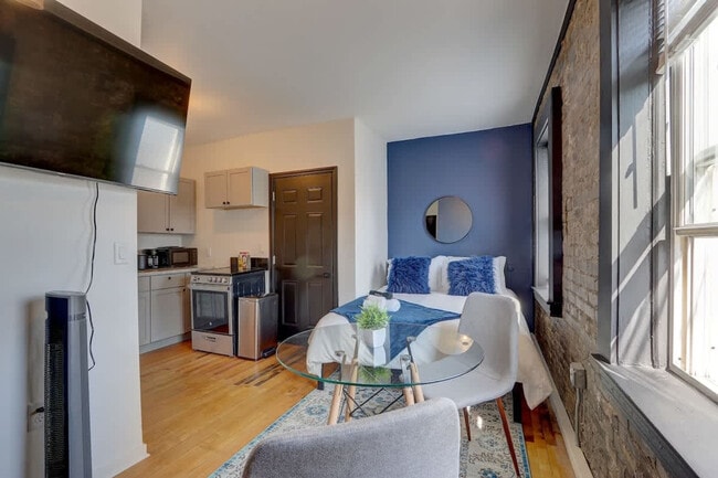 1925 N Prospect Ave in Milwaukee, WI - Foto de edificio - Building Photo