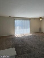 6609 Rapid Water Way in Glen Burnie, MD - Building Photo