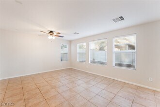 8946 Candice Creek Ct in Las Vegas, NV - Building Photo - Building Photo