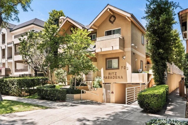 property at 703 Locust St
